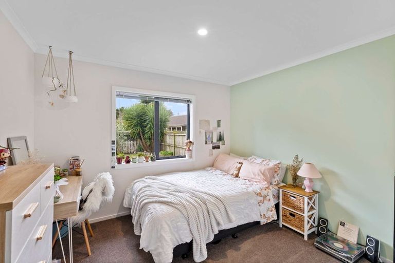 Photo of property in 5 Riverside Drive, Waiuku, 2123