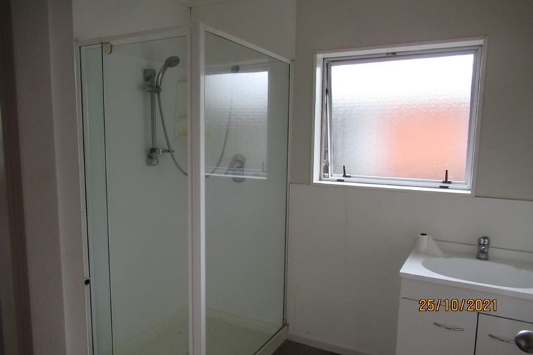 Photo of property in 1/2 Costar Place, Wiri, Auckland, 2104