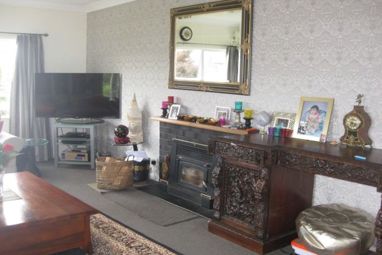 Photo of property in 32 Queen Street, Dannevirke, 4930