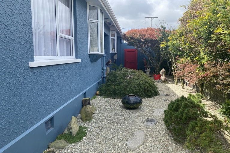 Photo of property in 136 Seaview Road, Westown, New Plymouth, 4310