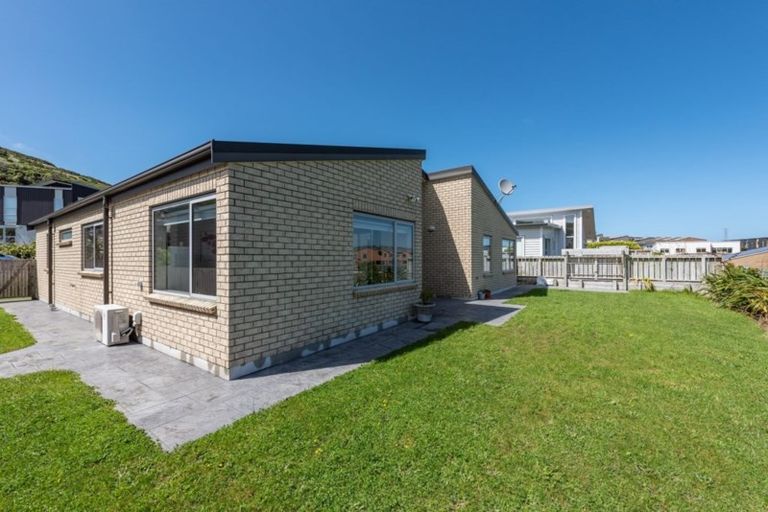 Photo of property in 35 Lacebark Lane, Woodridge, Wellington, 6037