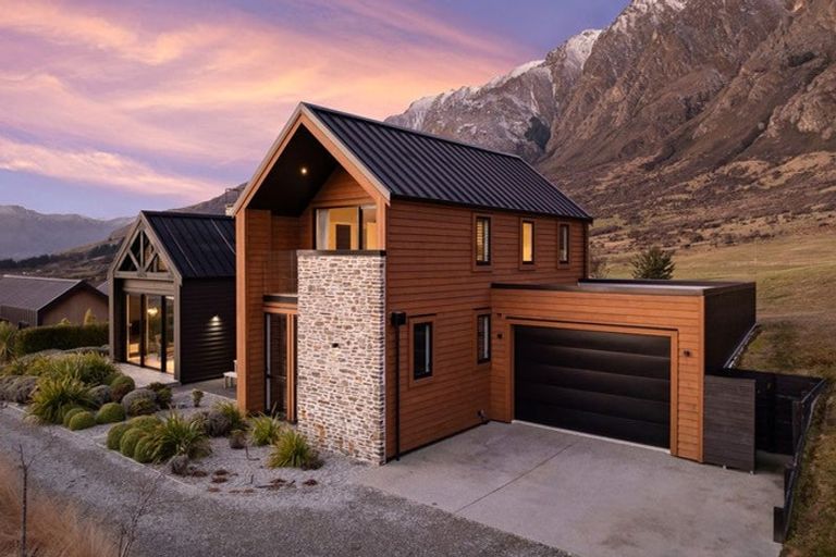 Photo of property in 4 Stockyard Lane, Jacks Point, Queenstown, 9371