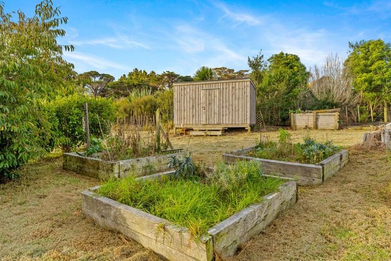 Photo of property in 1197 Pakiri Road, Tomarata, Wellsford, 0972