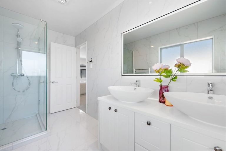 Photo of property in 23 Cooladawson Drive, Flat Bush, Auckland, 2019