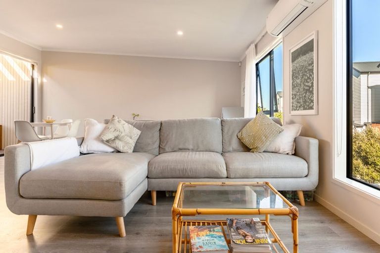Photo of property in 16 Kerewhenua Crescent, Hobsonville, Auckland, 0616