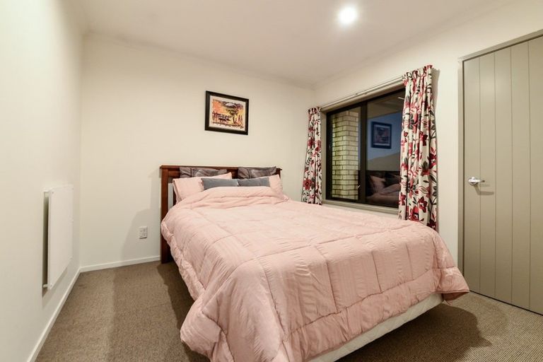 Photo of property in 14 Trauzer Place, Flagstaff, Hamilton, 3210