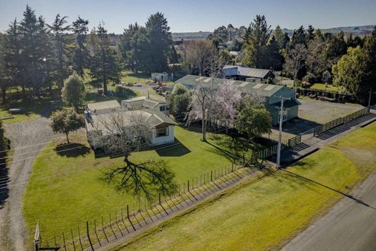 Photo of property in 38 Owen Street, Tikokino, Waipawa, 4273