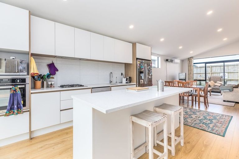 Photo of property in 11 Hoiho Road, Pukekohe, 2120