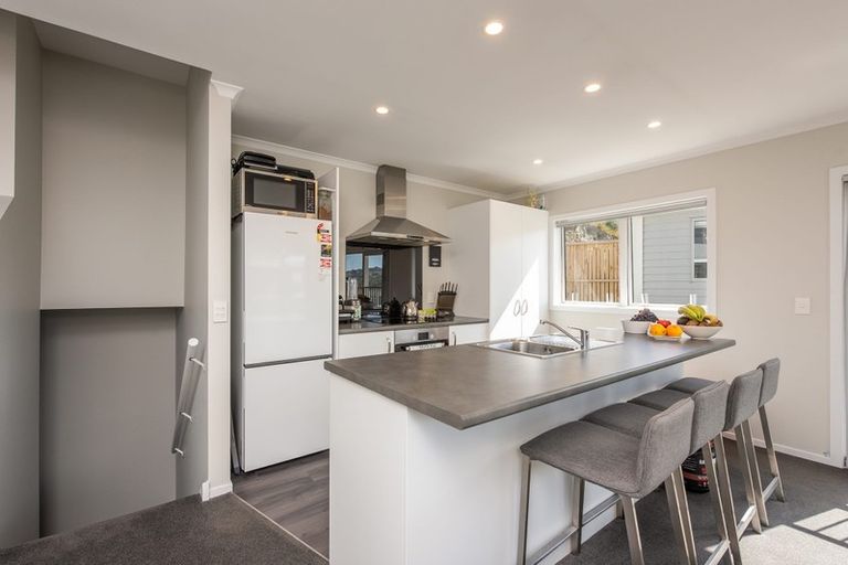 Photo of property in 22 Rarangi Way, Owhiro Bay, Wellington, 6023