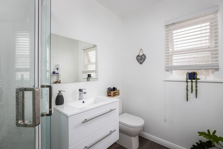 Photo of property in 3 Roto Street, Westown, New Plymouth, 4310