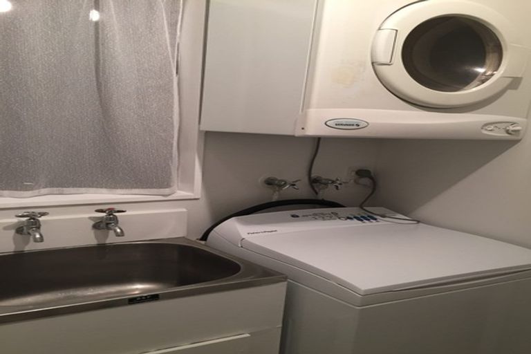 Photo of property in 5/199 Grant Road, Thorndon, Wellington, 6011