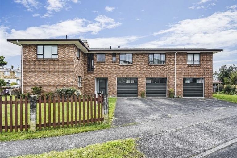 Photo of property in 2 Vista Terrace, Hillcrest, Hamilton, 3216