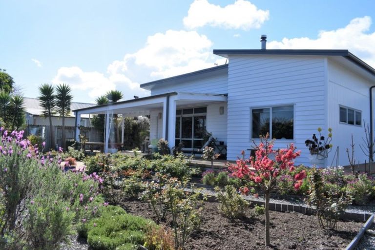 Photo of property in 27a Te Manuao Road, Otaki, 5512