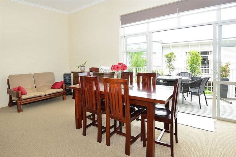Photo of property in 42 Parkside Drive, Orewa, 0931