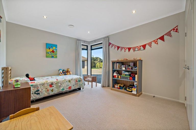 Photo of property in 69a Oraha Road, Kumeu, 0892