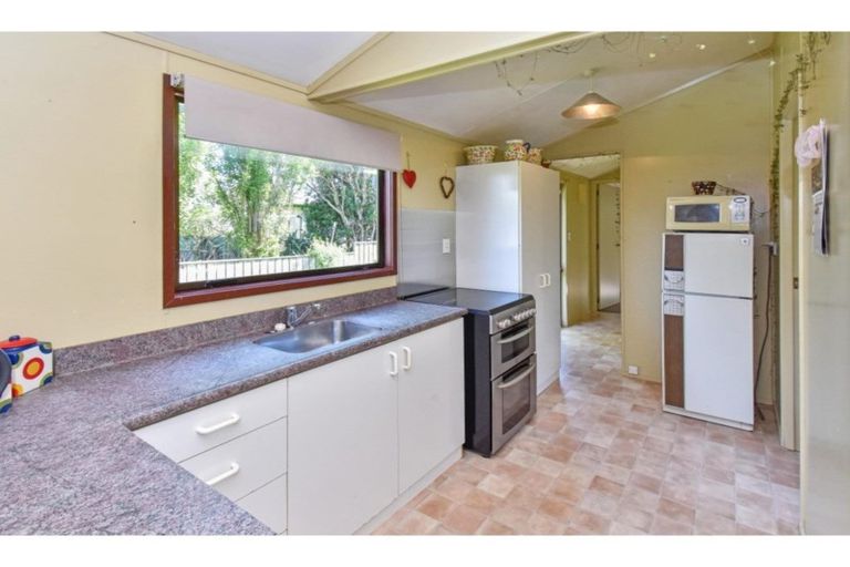 Photo of property in 4 Mission Road, Port Waikato, Tuakau, 2695