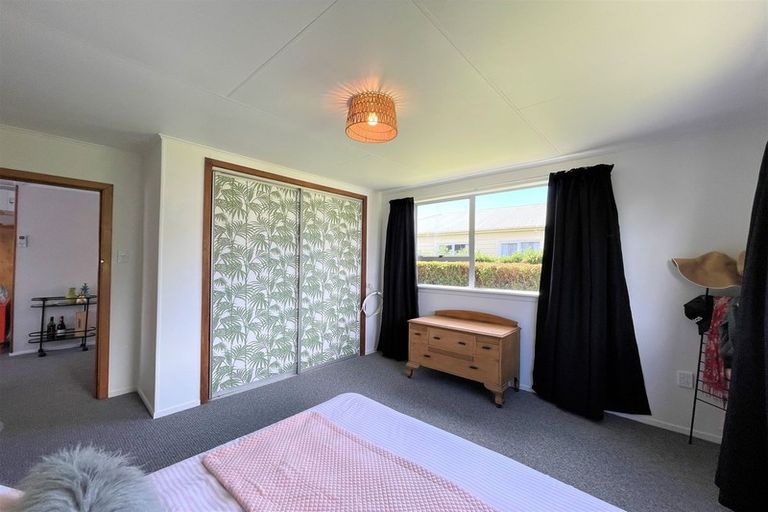 Photo of property in 11 Noble Street, Owaka, 9585