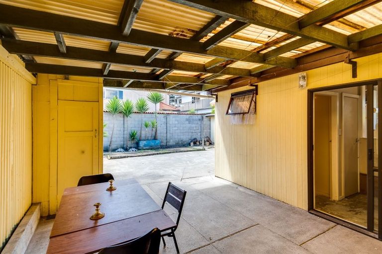 Photo of property in 100 Waghorne Street, Ahuriri, Napier, 4110