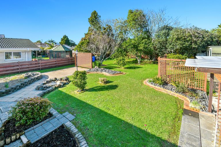 Photo of property in 22 Sunnypark Avenue, Rosehill, Papakura, 2113