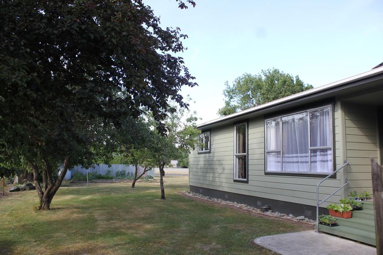 Photo of property in 10 Farm Street, Lumsden, 9730