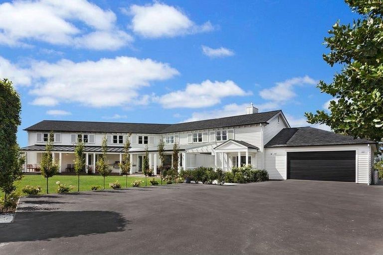 Photo of property in 11 Pentlow Place, Fendalton, Christchurch, 8052