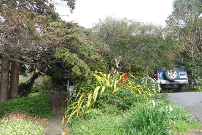 Photo of property in 5 Ohariu Road, Johnsonville, Wellington, 6037