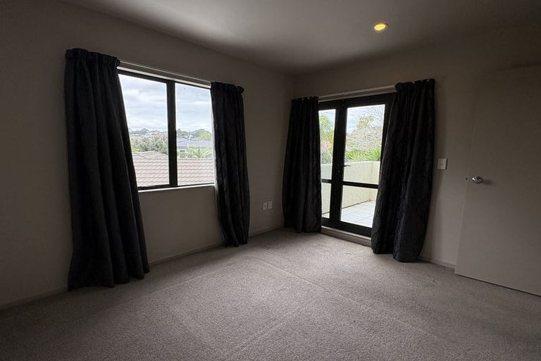 Photo of property in 9/3 Orwell Road, Greenhithe, Auckland, 0632
