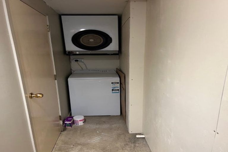 Photo of property in 2/175 East Coast Road, Castor Bay, Auckland, 0620