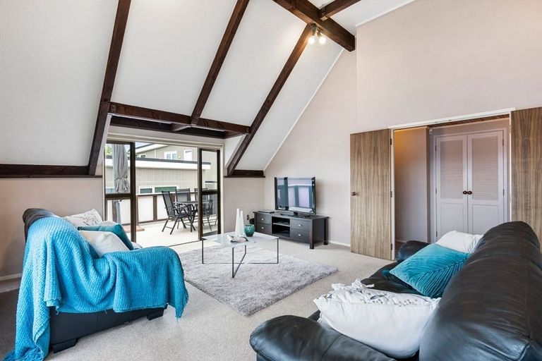 Photo of property in 1 Adonis Place, Half Moon Bay, Auckland, 2012