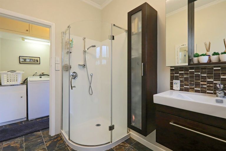 Photo of property in 6 Guys Hill Road, Hospital Hill, Napier, 4110