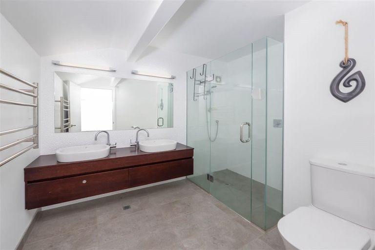 Photo of property in 3 Oneroa Road, Russell, 0202