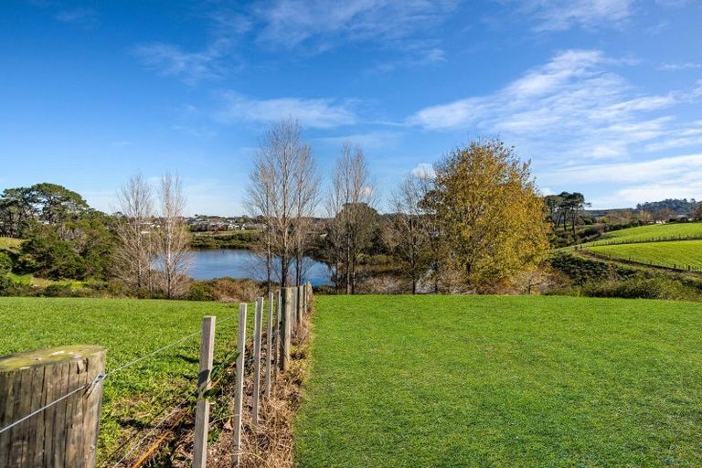 Photo of property in 3 Ada Lane, Riverhead, 0793