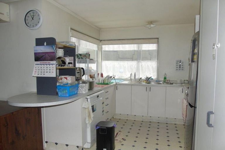 Photo of property in 1 Takatimu Way, Johnsonville, Wellington, 6037