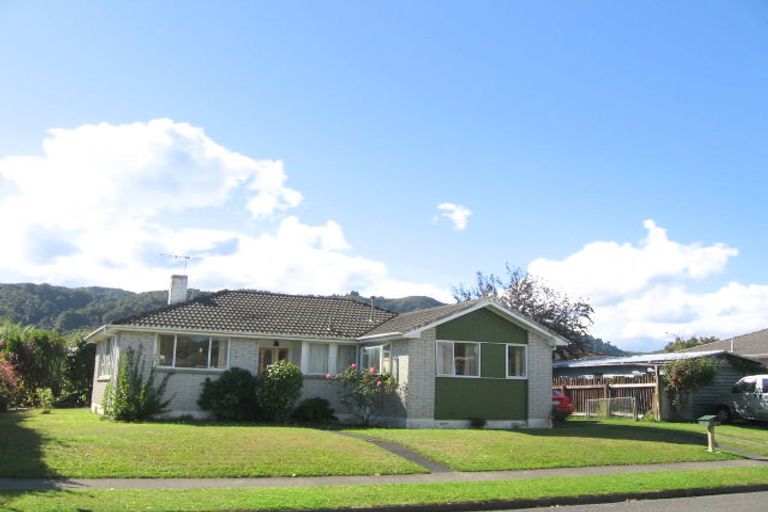 Photo of property in 4 Bonnie Glen Crescent, Ebdentown, Upper Hutt, 5018