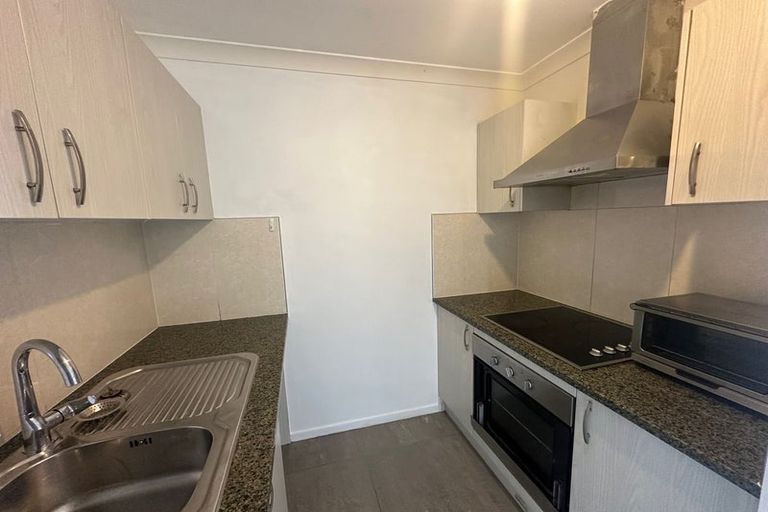 Photo of property in 16 Mangerton Lane, East Tamaki Heights, Auckland, 2016