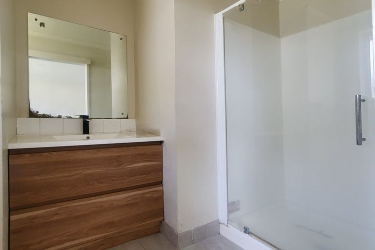 Photo of property in 3a Margarita Rise, Pukekohe, 2120