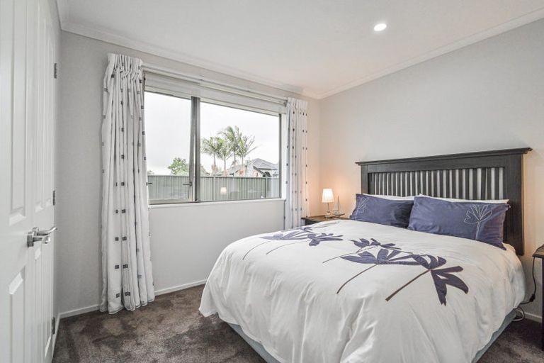 Photo of property in 95 Ferry Road, Clive, 4102