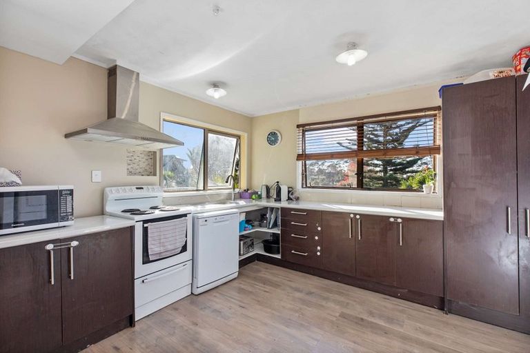 Photo of property in 161 Don Buck Road, Massey, Auckland, 0614