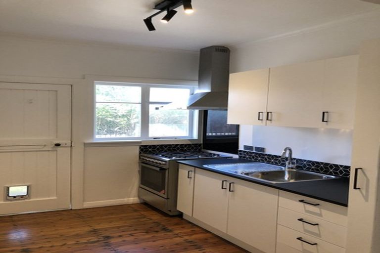 Photo of property in 16 Brussels Street, Miramar, Wellington, 6022