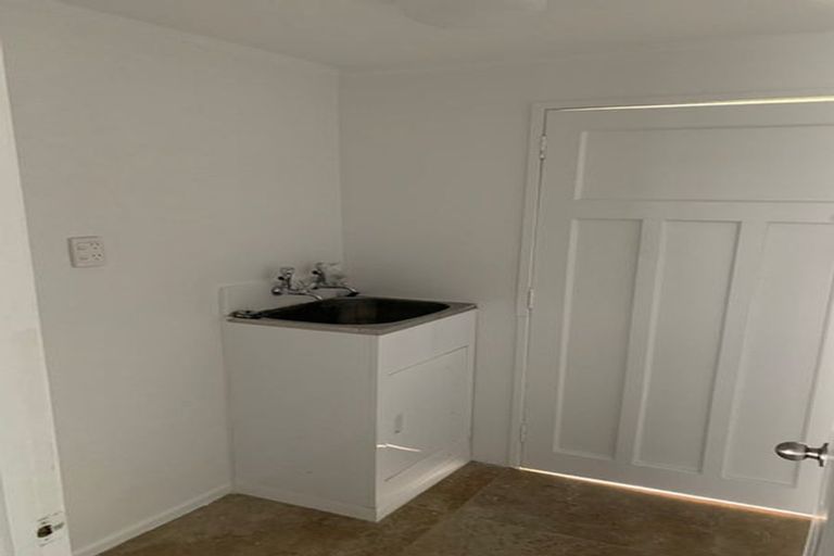 Photo of property in 132 Finlayson Avenue, Clendon Park, Auckland, 2103