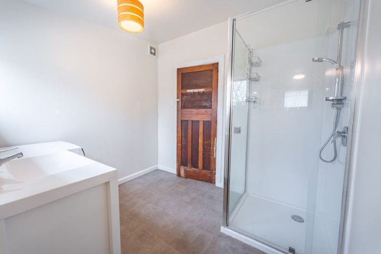 Photo of property in 9 Queen Street, Albury, Cave, 7984