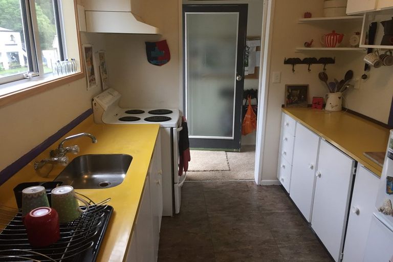 Photo of property in 93b Allington Road, Karori, Wellington, 6012