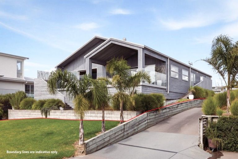 Photo of property in 1025b Papamoa Beach Road, Papamoa Beach, 3118