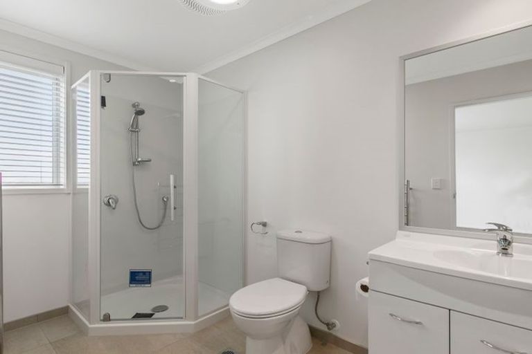 Photo of property in 12 Huke Lane, Takanini, 2112