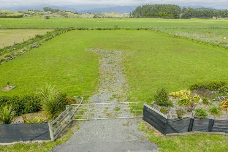 Photo of property in 89 Strathnaver Drive, Waikawa Beach, Manakau, 5573