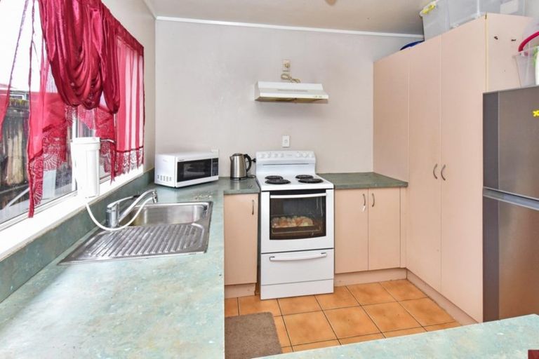 Photo of property in 104 Crawford Avenue, Mangere Bridge, Auckland, 2022