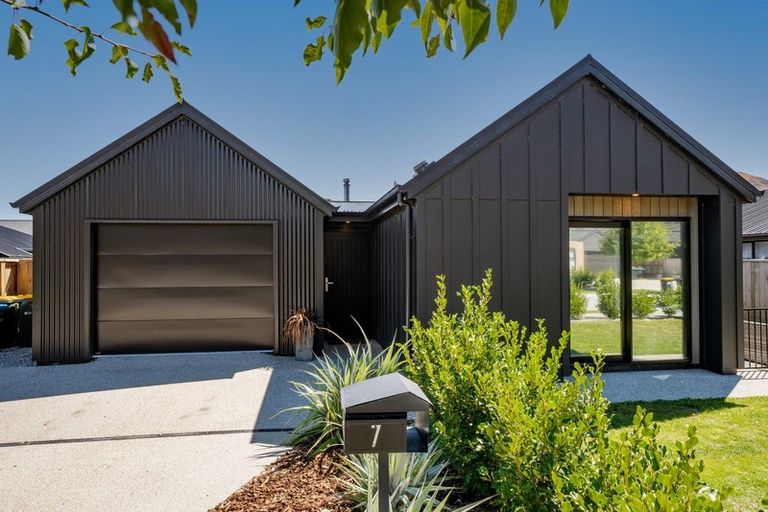 Photo of property in 7 Maize Street, Jacks Point, Queenstown, 9371