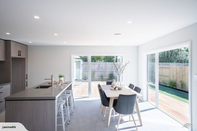 Photo of property in 39 Coutts Way, Fitzherbert, Palmerston North, 4410