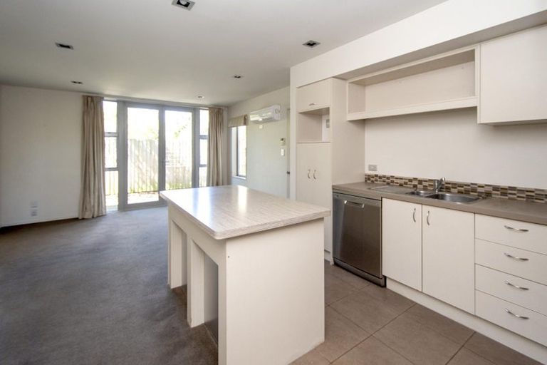 Photo of property in 90b Mandeville Street, Riccarton, Christchurch, 8011