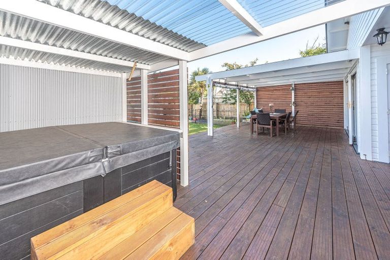 Photo of property in 9 Great North Road, Saint Johns Hill, Whanganui, 4501